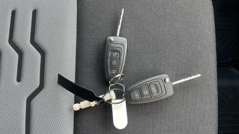 Ford Transit Custom 270 Swb Diesel Fwd 2.0 TDCi 130ps Low Roof Limited Van